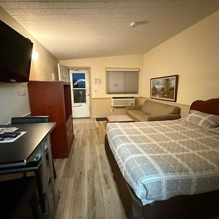 Centre Suite Inns Motel Bonnyville Esterno foto