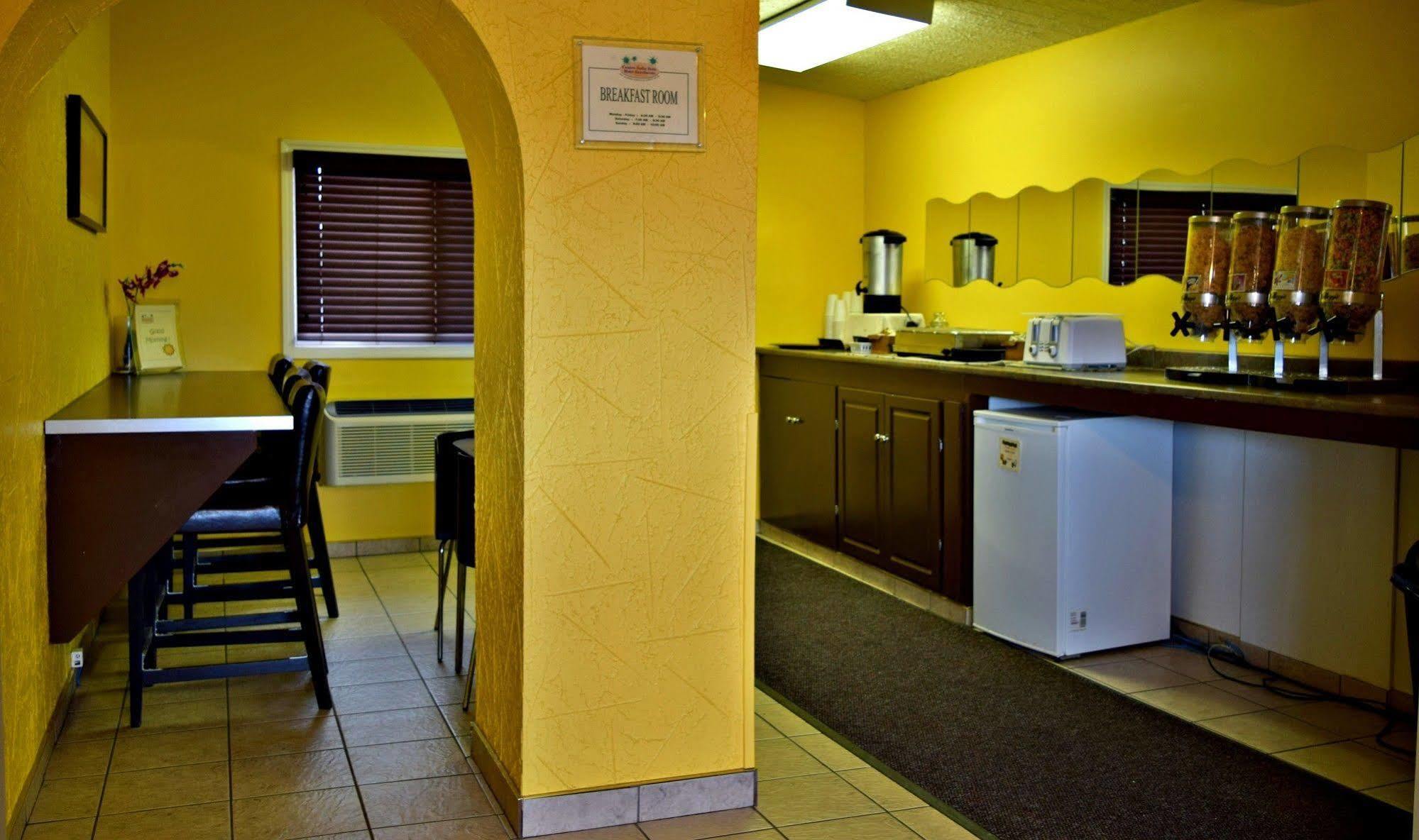 Centre Suite Inns Motel Bonnyville Esterno foto